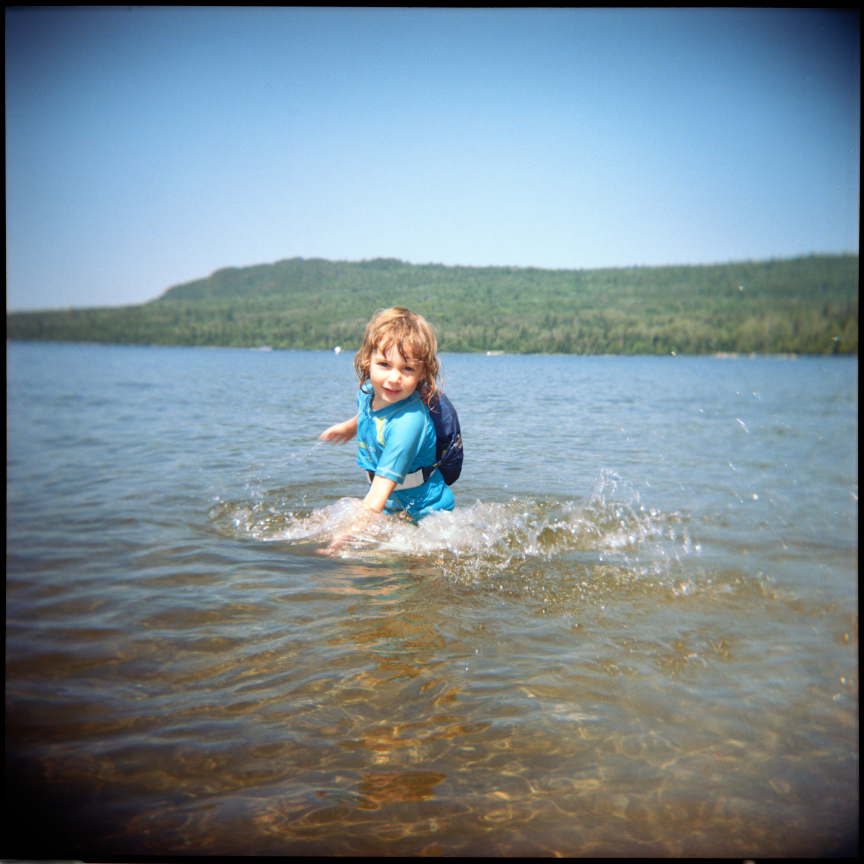 Baignade au lac par Caroline Ablain